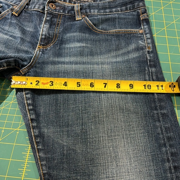 The Tomboy Crop - relaxed straight crop - by AG - Picture 10 of 14